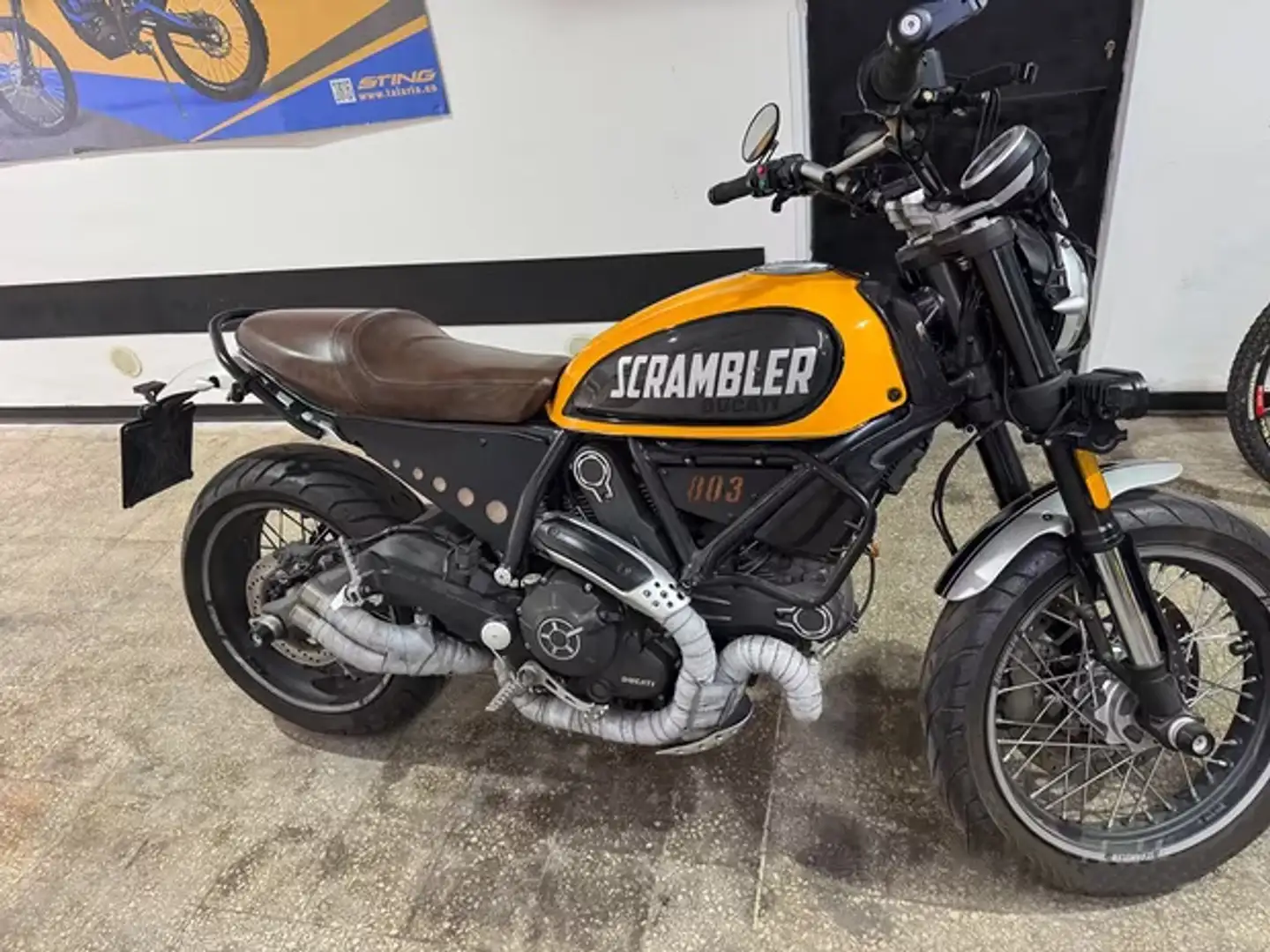 Ducati Scrambler 803 classic Pomarańczowy - 1