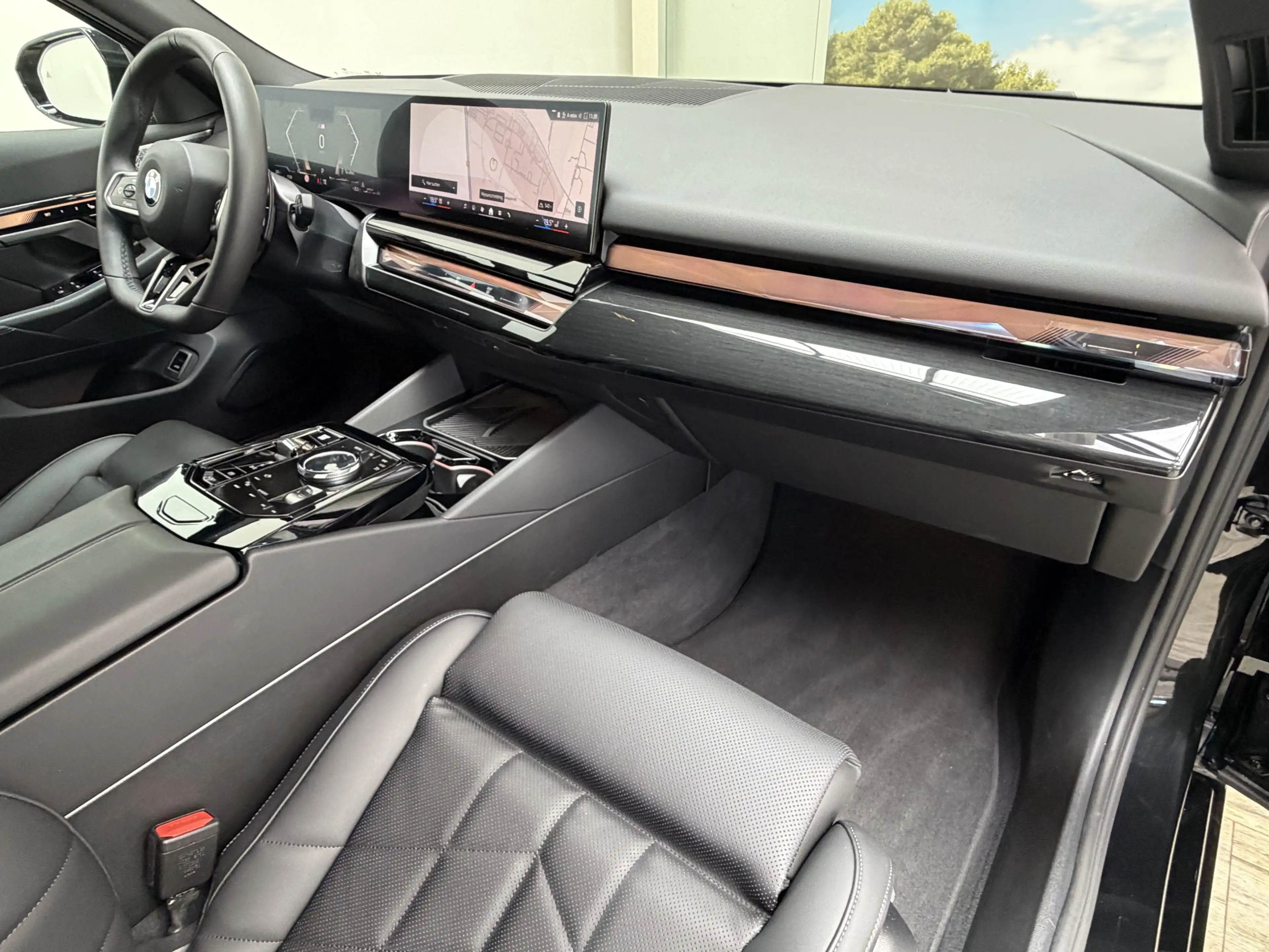 BMW 540 xDr M Sport Pro Pano ACC 20Zoll Sitzlüf AHK — photo 34