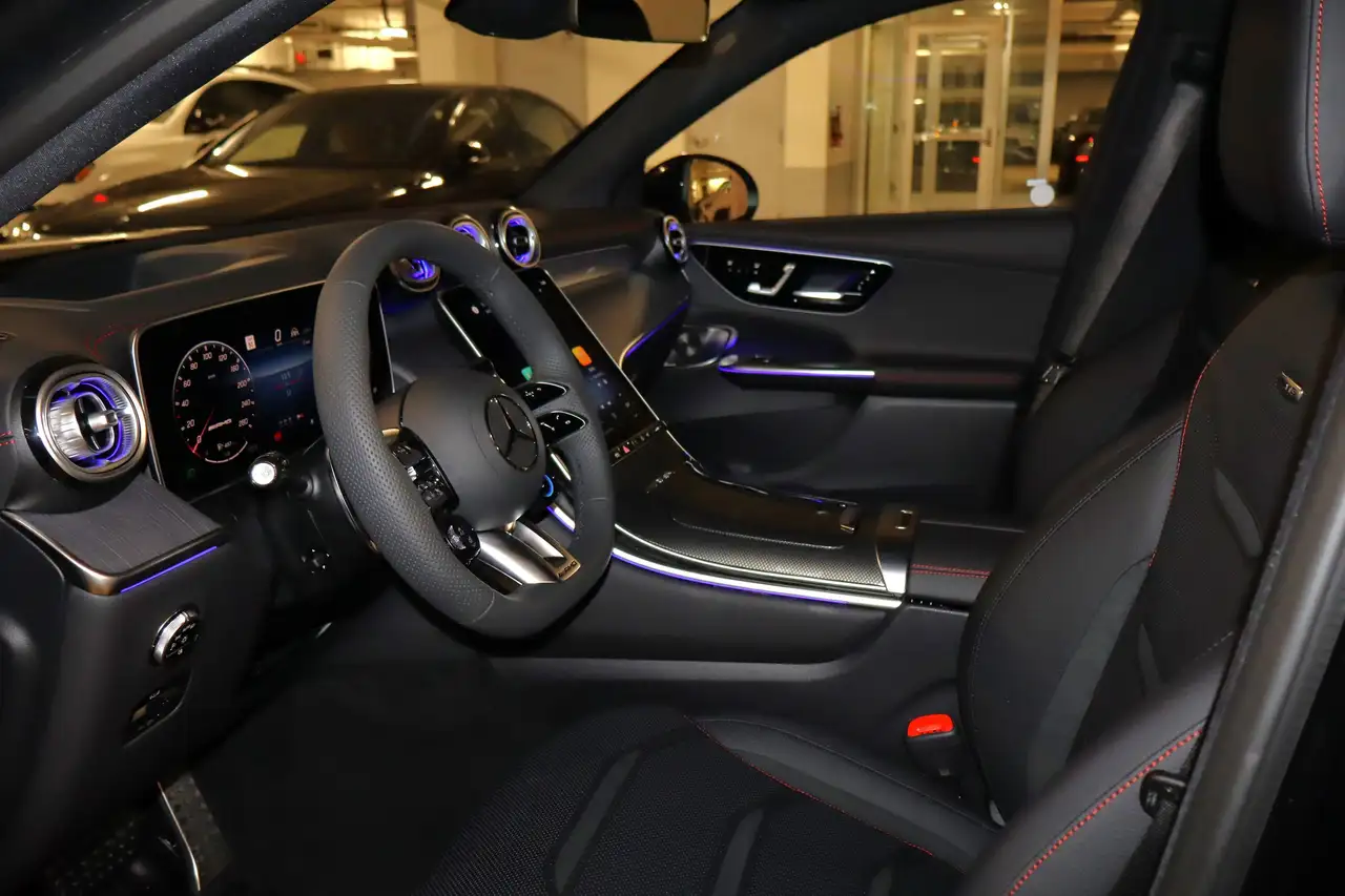 Mercedes-Benz GLC снимка Mercedes-Benz GLC