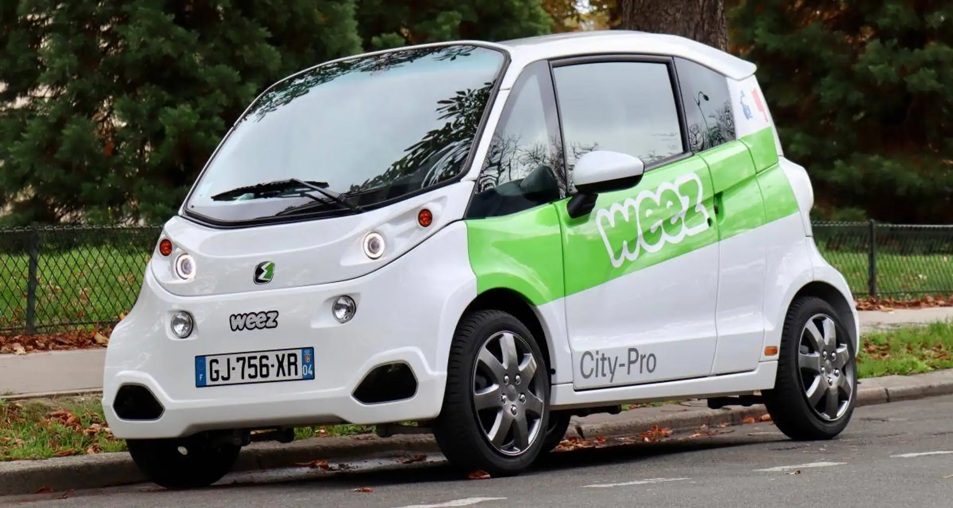Micro Sonstige WEEZ 100% ELECTRIQUE Weiß - 1