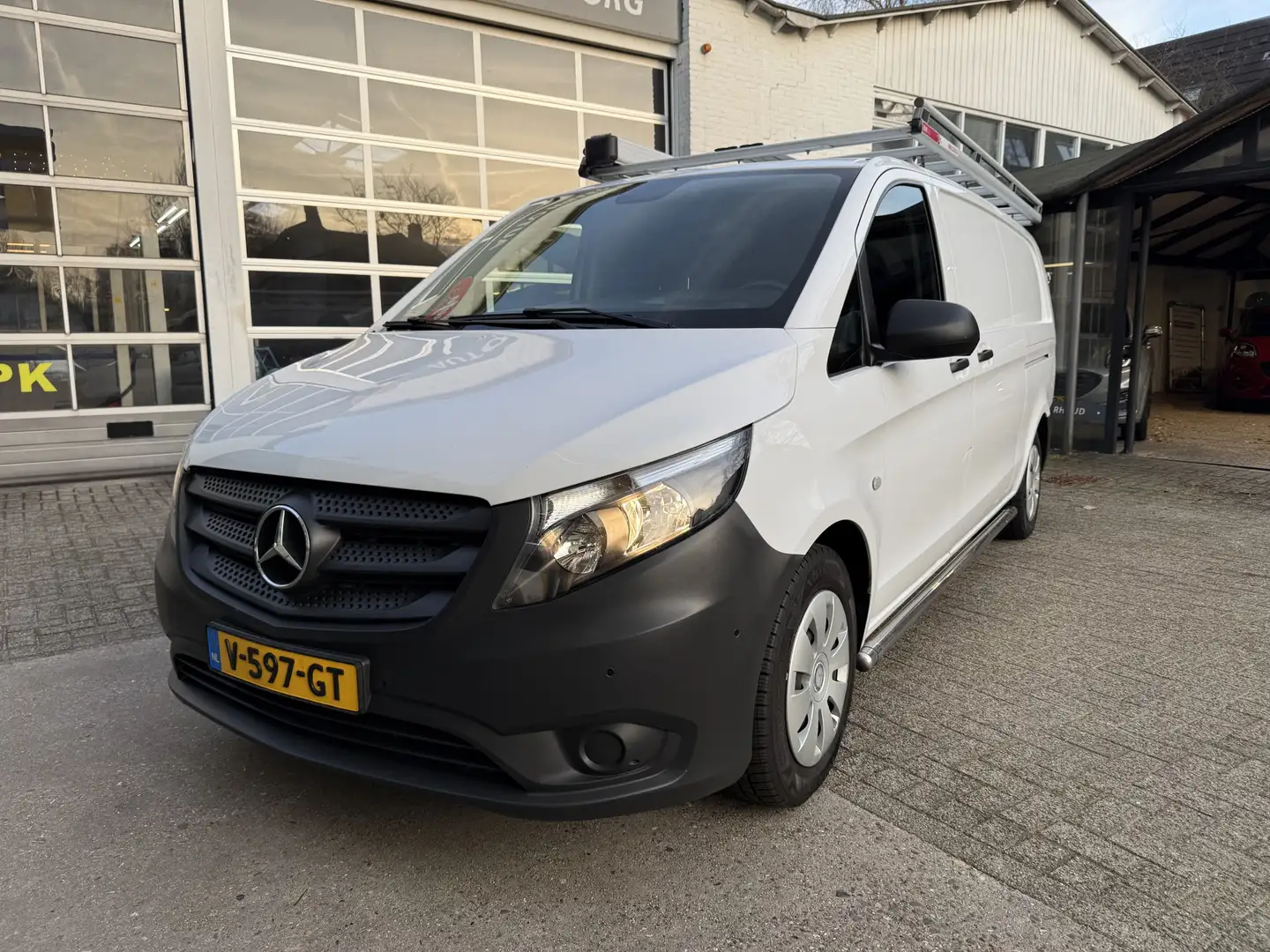 Mercedes-Benz Vito 111 CDI Extra Lang incl inrichting Wit - 2