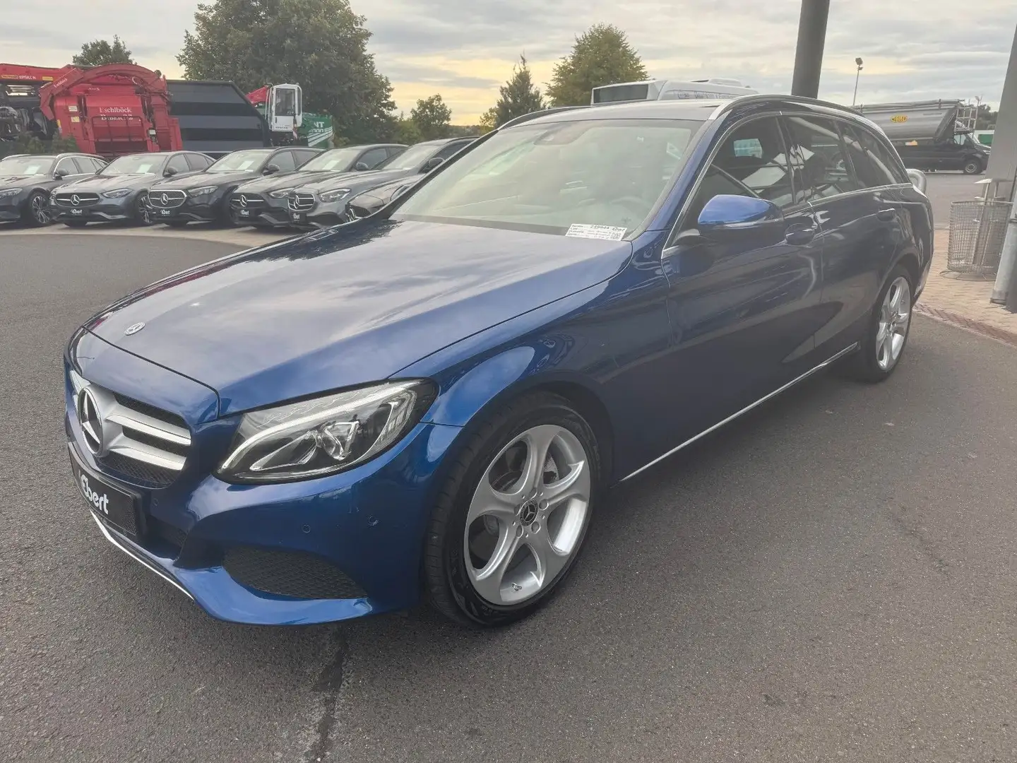 Mercedes-Benz C 300 T Avantgarde+Ambiente+LED+IHC+SpiegelP Blauw - 2