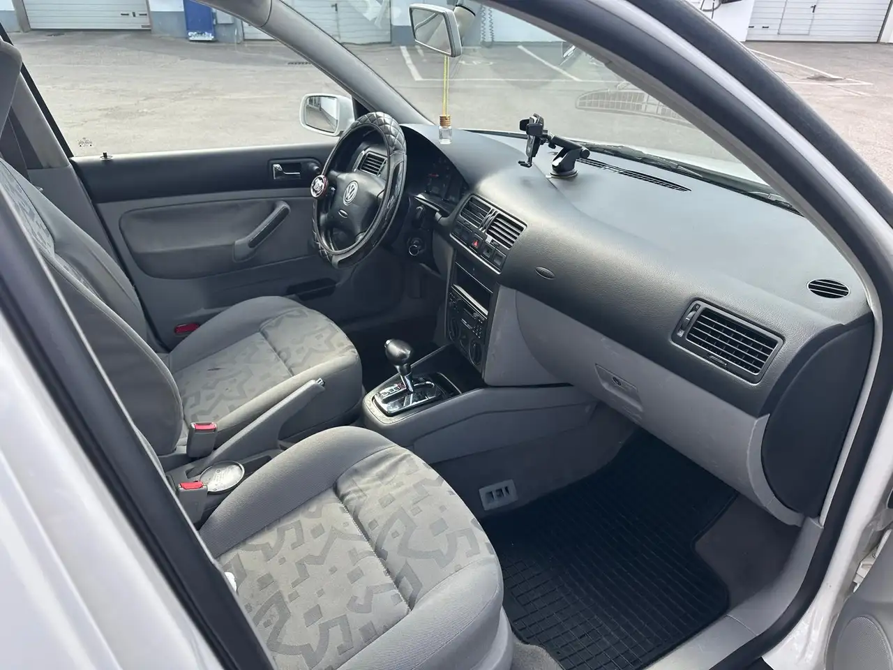 Volkswagen Bora 1,6 Comfortline Aut. Pickerl NEU bei VW – gültig b, foto 9