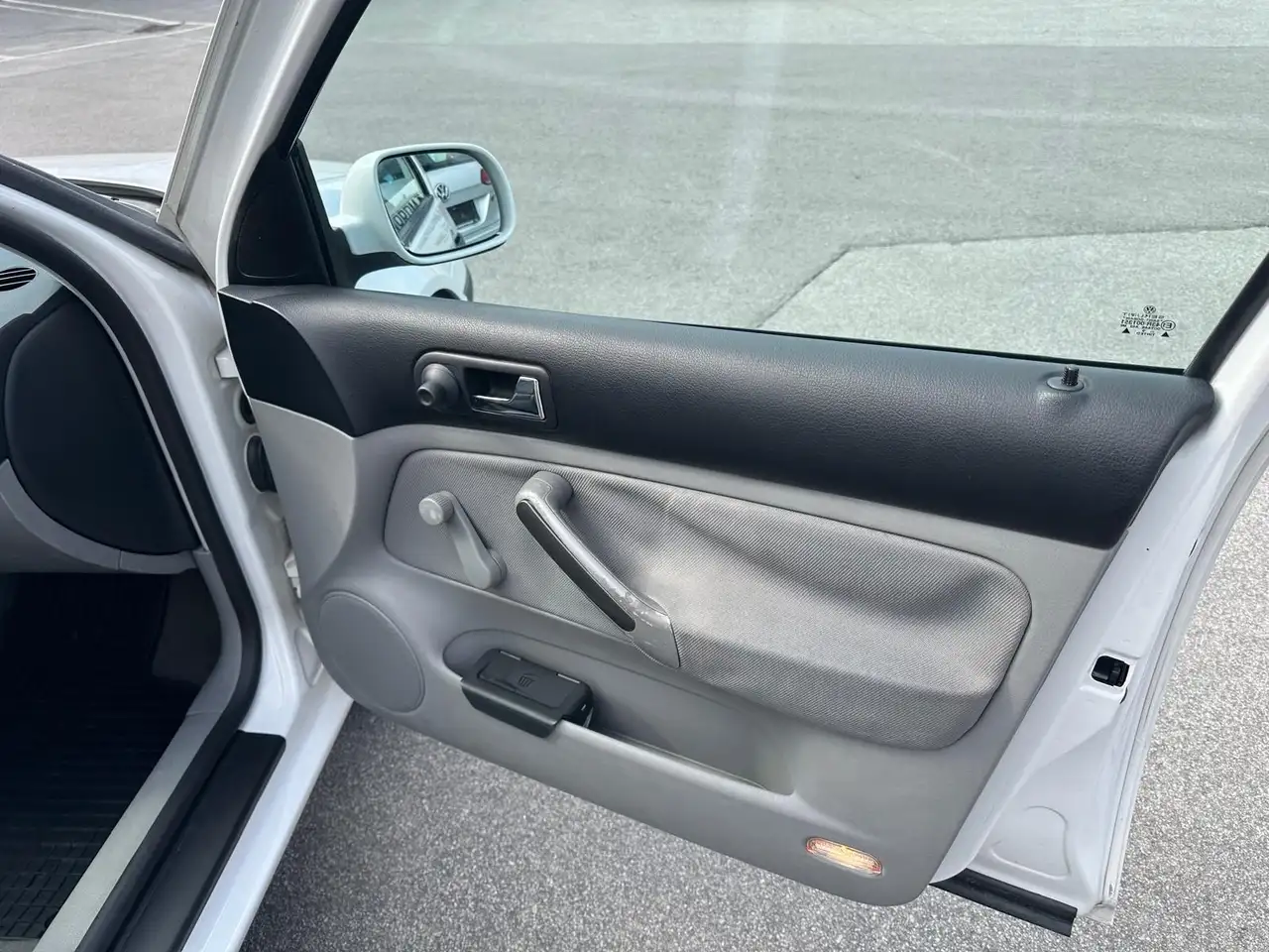 Volkswagen Bora 1,6 Comfortline Aut. Pickerl NEU bei VW – gültig b, foto 8
