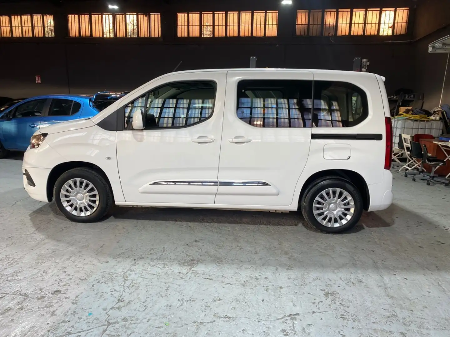 Toyota Proace City Combi L1 1.5D VX 100 Blanco - 2
