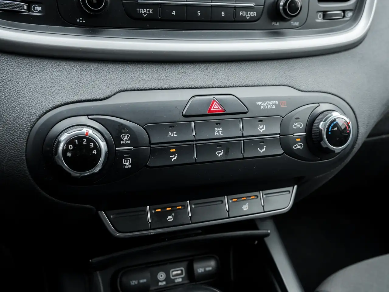 Kia Sorento photo Kia Sorento