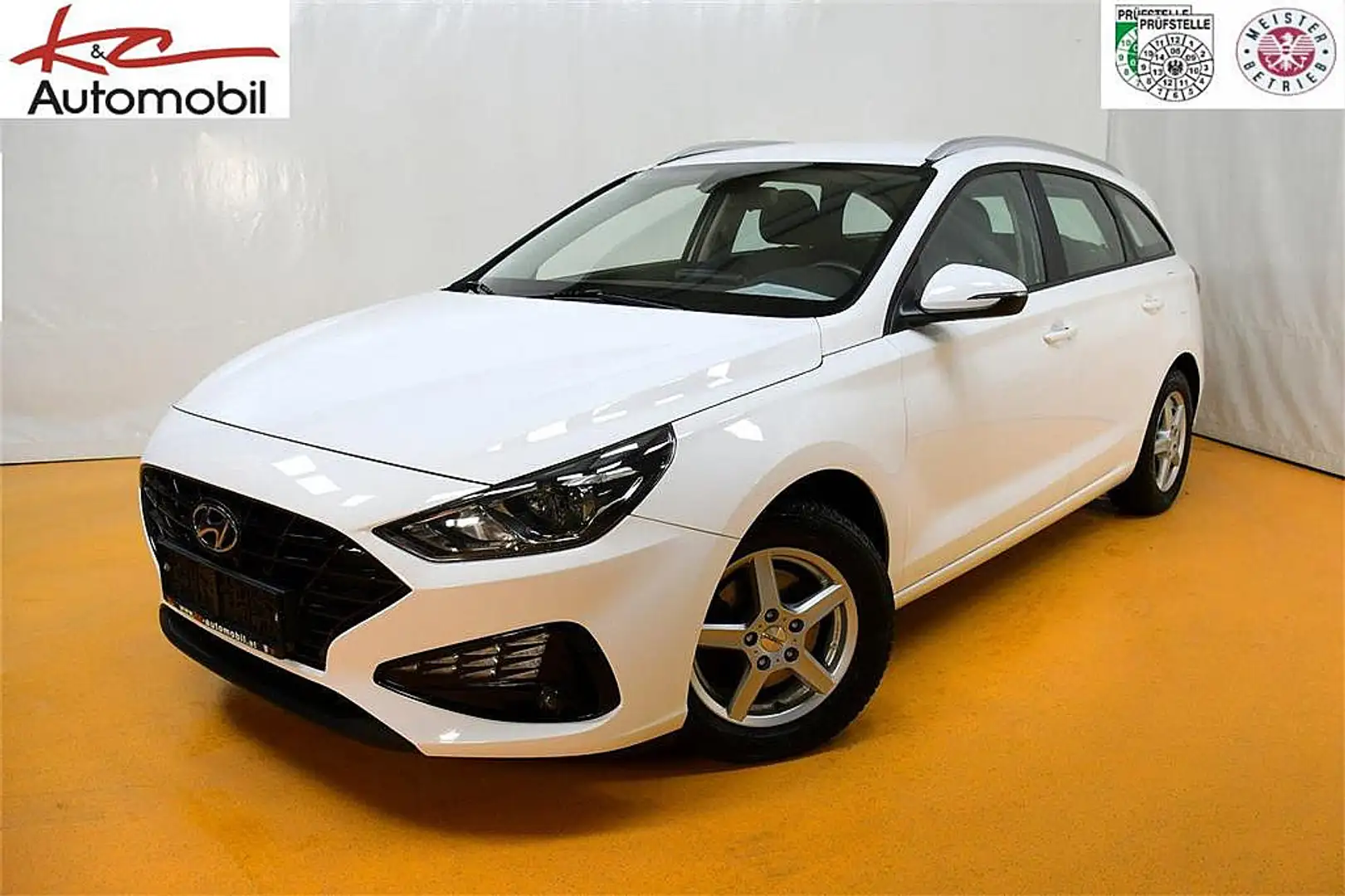 Hyundai i30 CW 1,6 CRDi i-Line Plus Weiß - 1