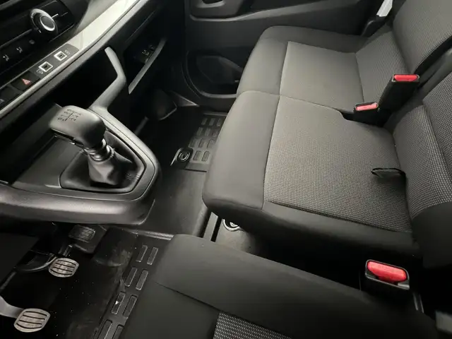 Opel Vivaro view 14