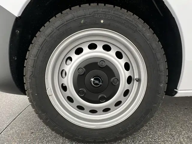 Opel Vivaro view 10