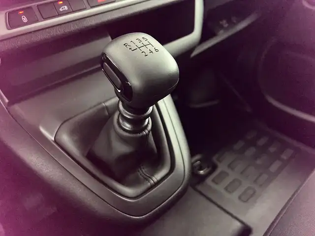 Opel Vivaro view 13