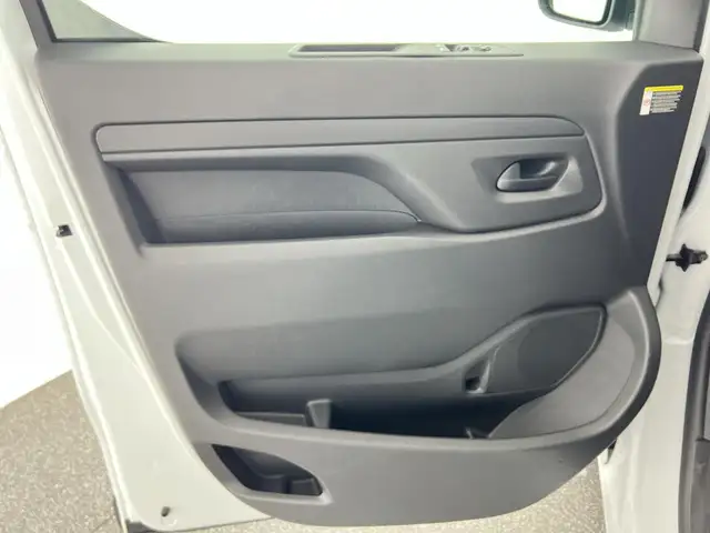 Opel Vivaro view 11