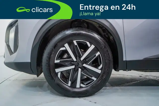 Peugeot 2008 view 11