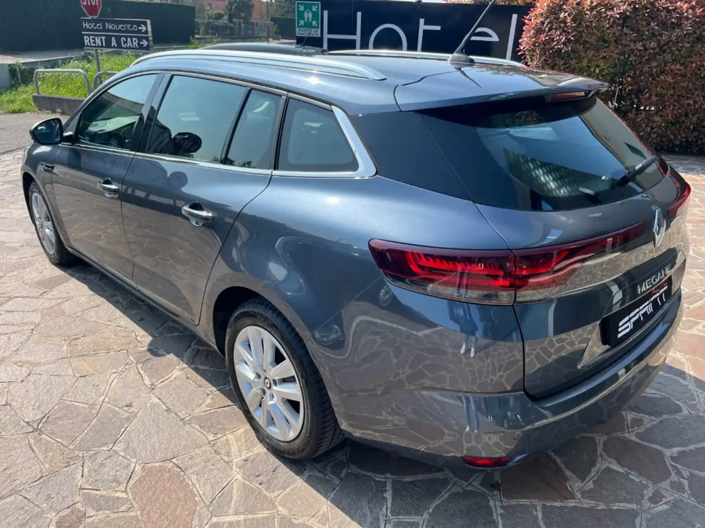 Renault Megane SPORTER Blue dCi 115CV EDC BUSINESS Grijs - 2