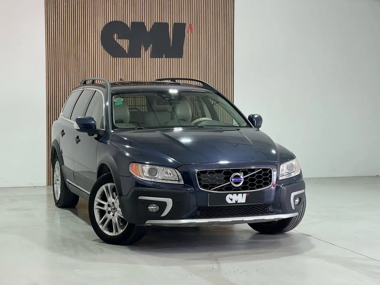 Volvo XC70 D5 Summum AWD 215 Azul - 1