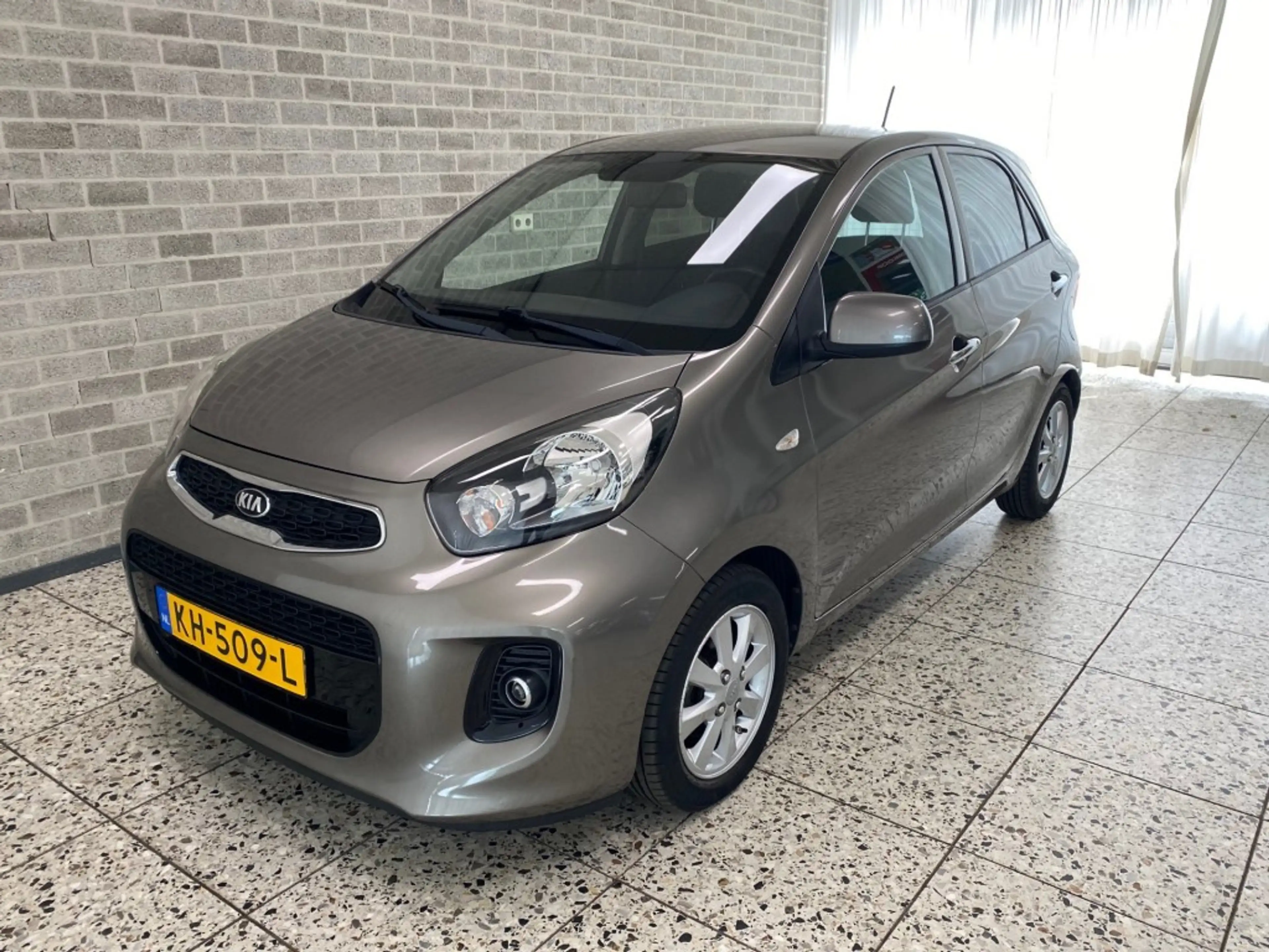 Kia Picanto 1.0 ComfortPlusLine Navigator ECC/Cruise/Camera/LM — photo 7