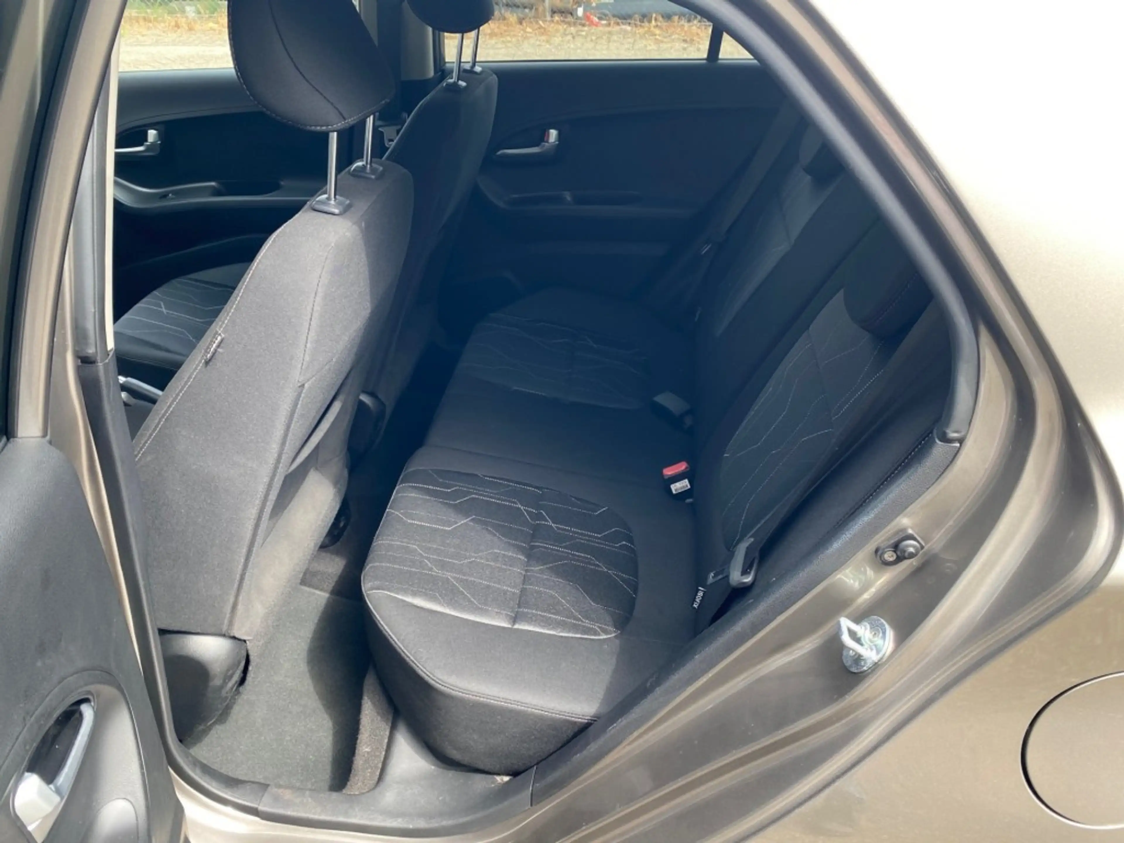 Kia Picanto 1.0 ComfortPlusLine Navigator ECC/Cruise/Camera/LM — photo 11