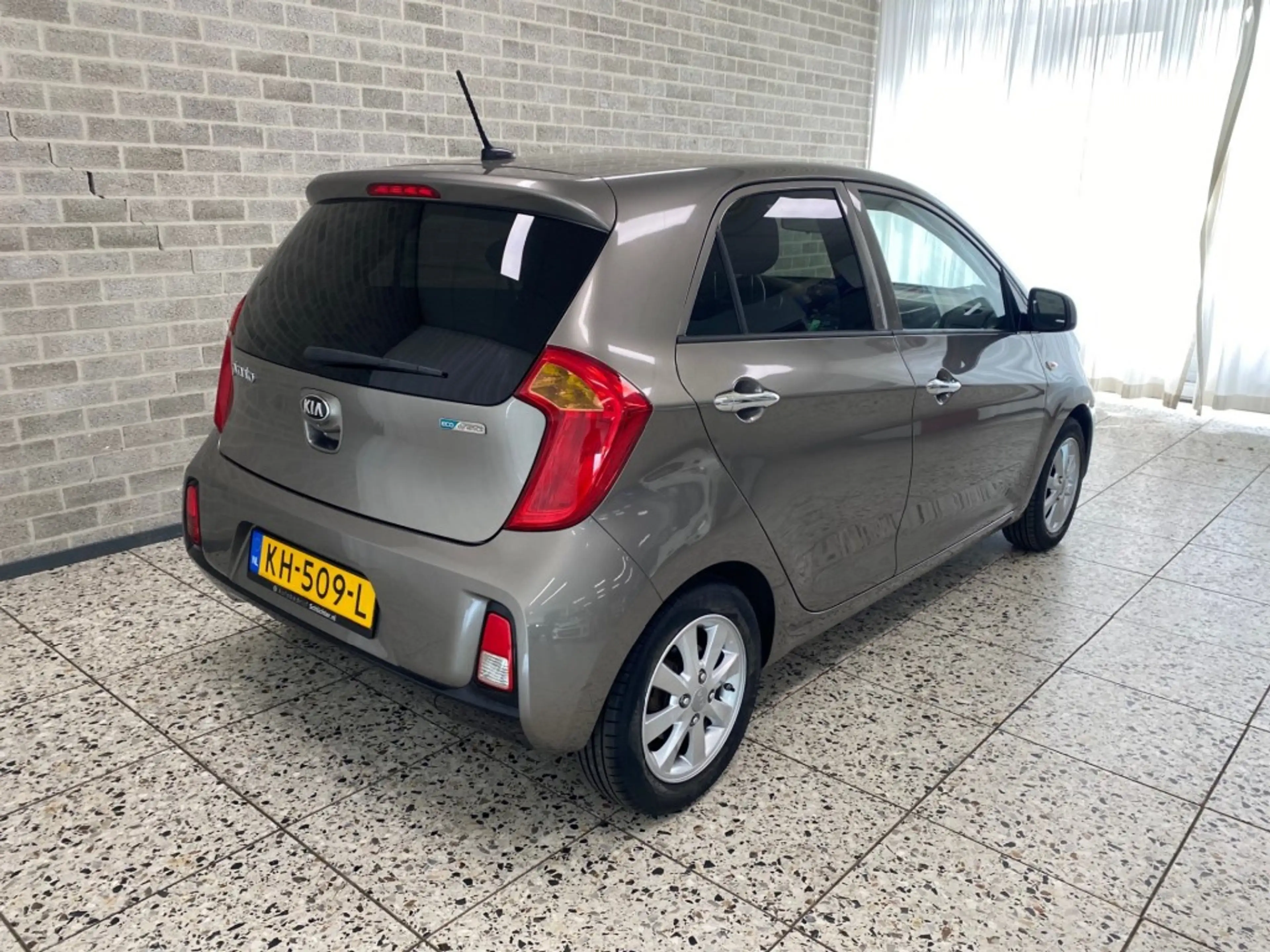 Kia Picanto 1.0 ComfortPlusLine Navigator ECC/Cruise/Camera/LM — photo 3