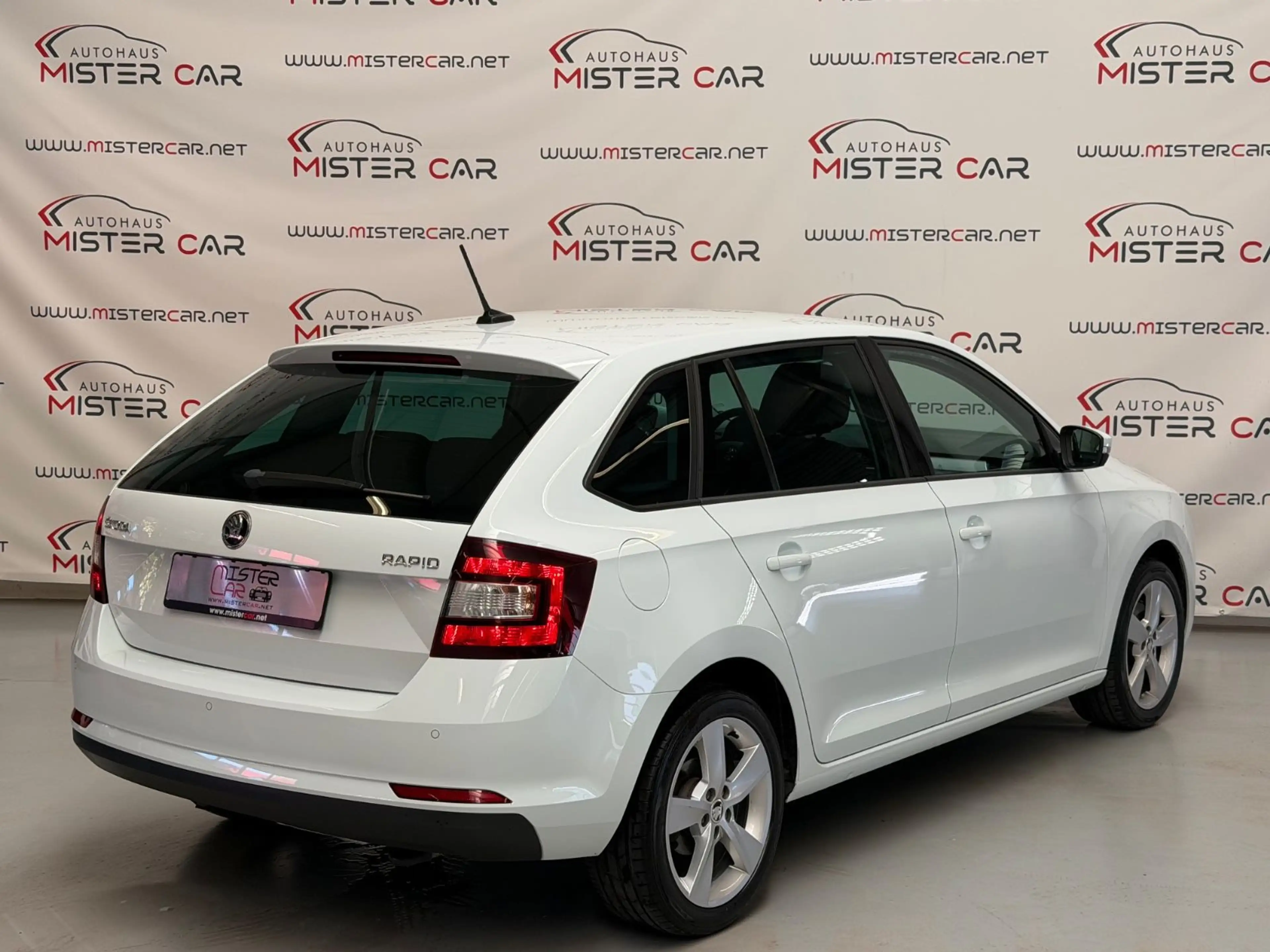 Skoda Rapid/Spaceback Spaceback Drive AHK/NAVI/SHZ/APPLE/8XALU — photo 8