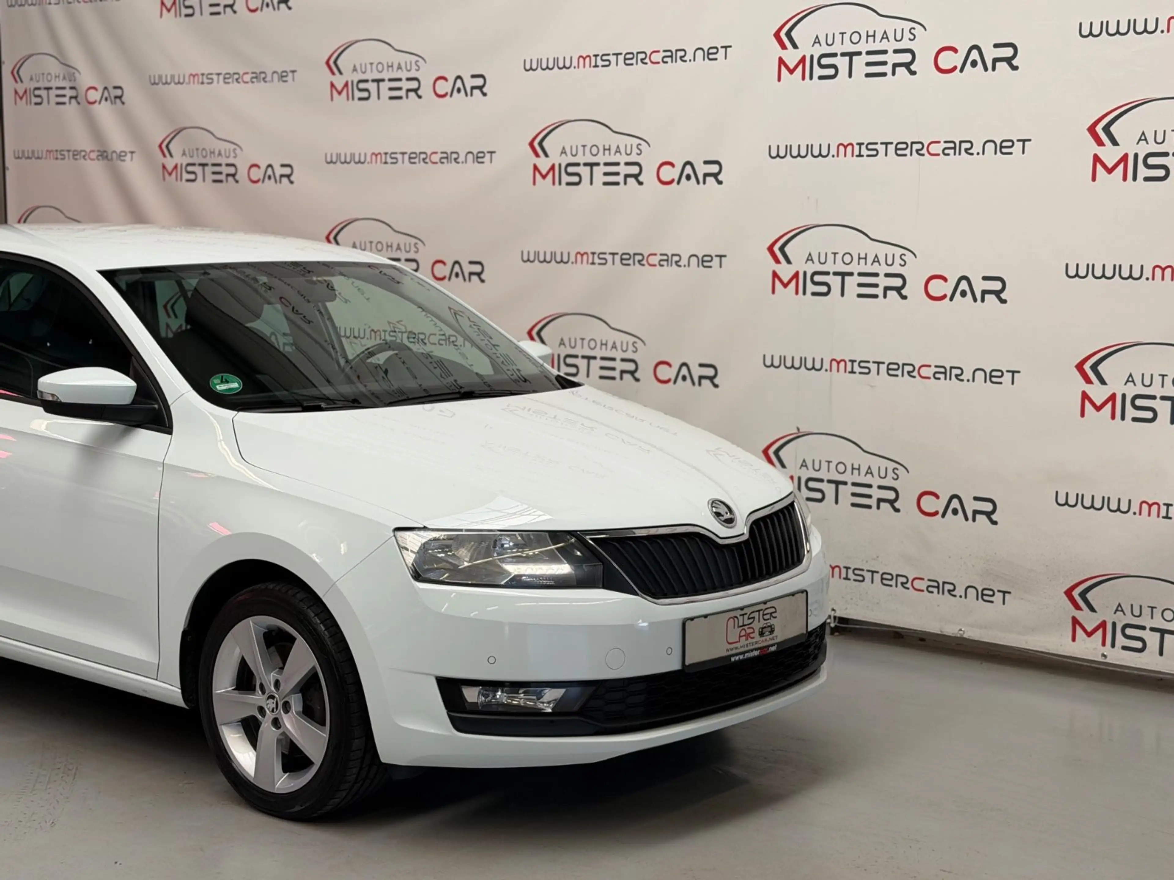 Skoda Rapid/Spaceback Spaceback Drive AHK/NAVI/SHZ/APPLE/8XALU — photo 7