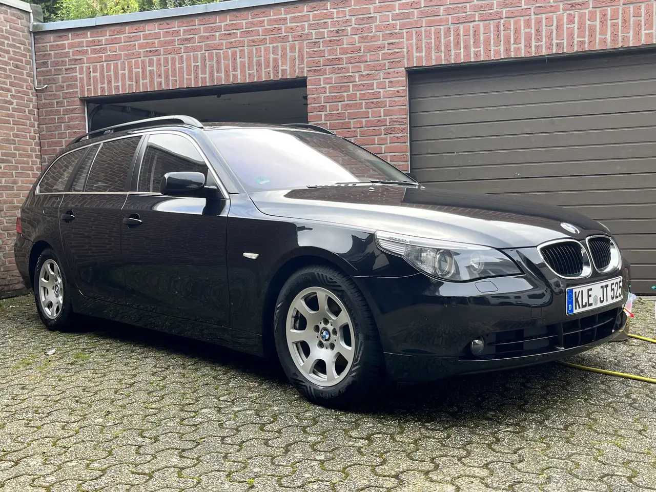 BMW 525