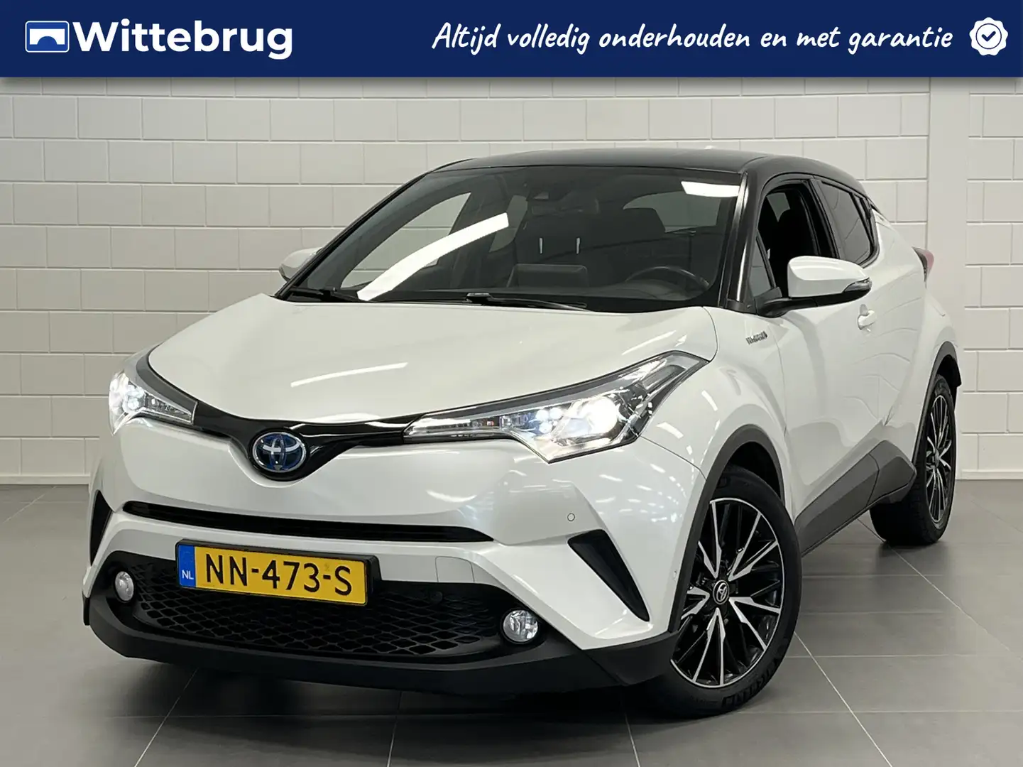 Toyota C-HR 1.8 Hybrid Executive BiTone | HALF LEDER | STOELVE Weiß - 1