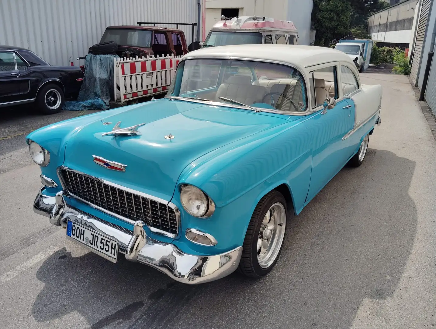 Chevrolet Bel Air Coupe Sedan , 2 Color . mild Custom Blau - 1