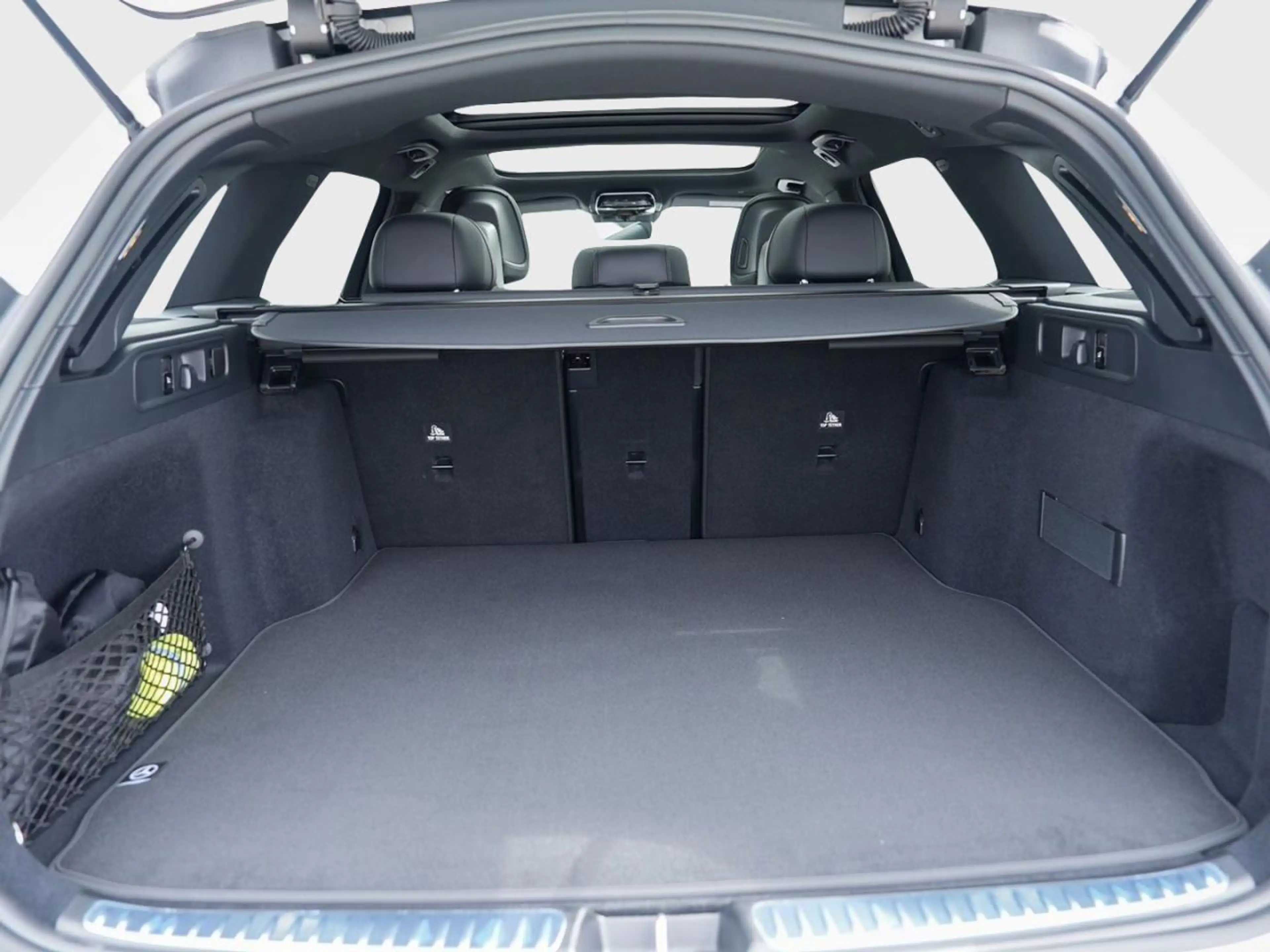 Mercedes-Benz C 200 d T-Modell AMG Night Distronic 360 Panorama — photo 6