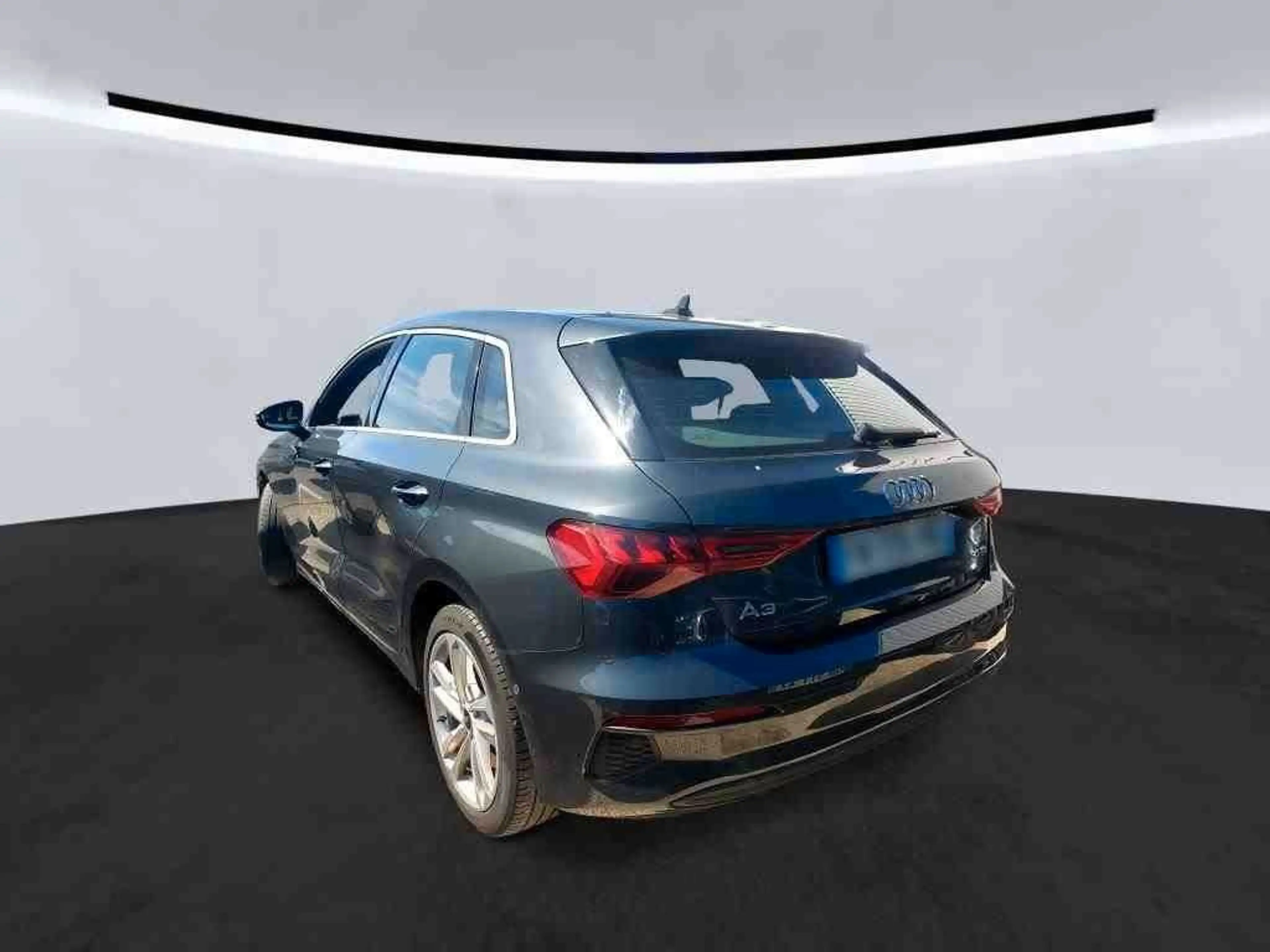 Audi A3 Sportback 2.0TDI Navi Kamera Alu17 PDC LED — photo 4