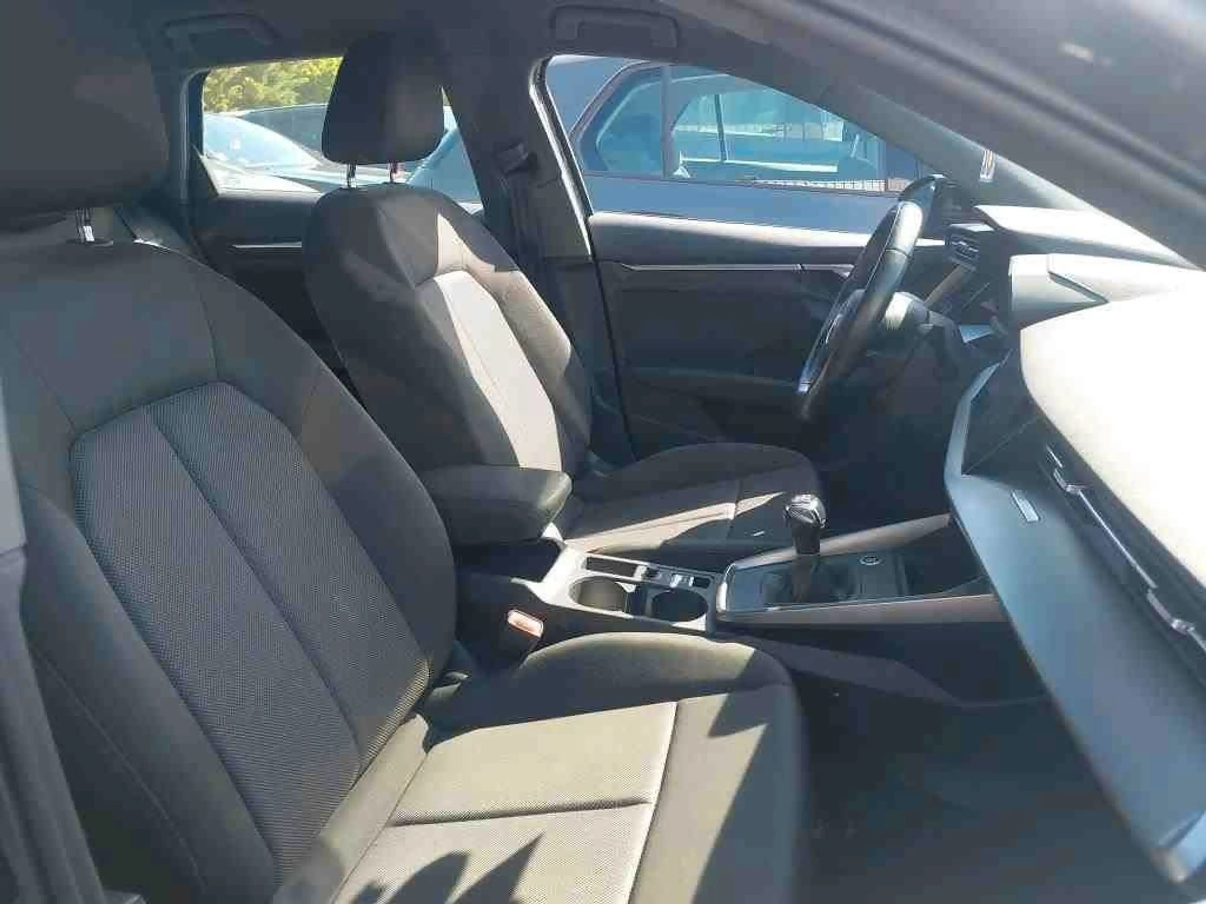 Audi A3 Sportback 2.0TDI Navi Kamera Alu17 PDC LED — photo 5