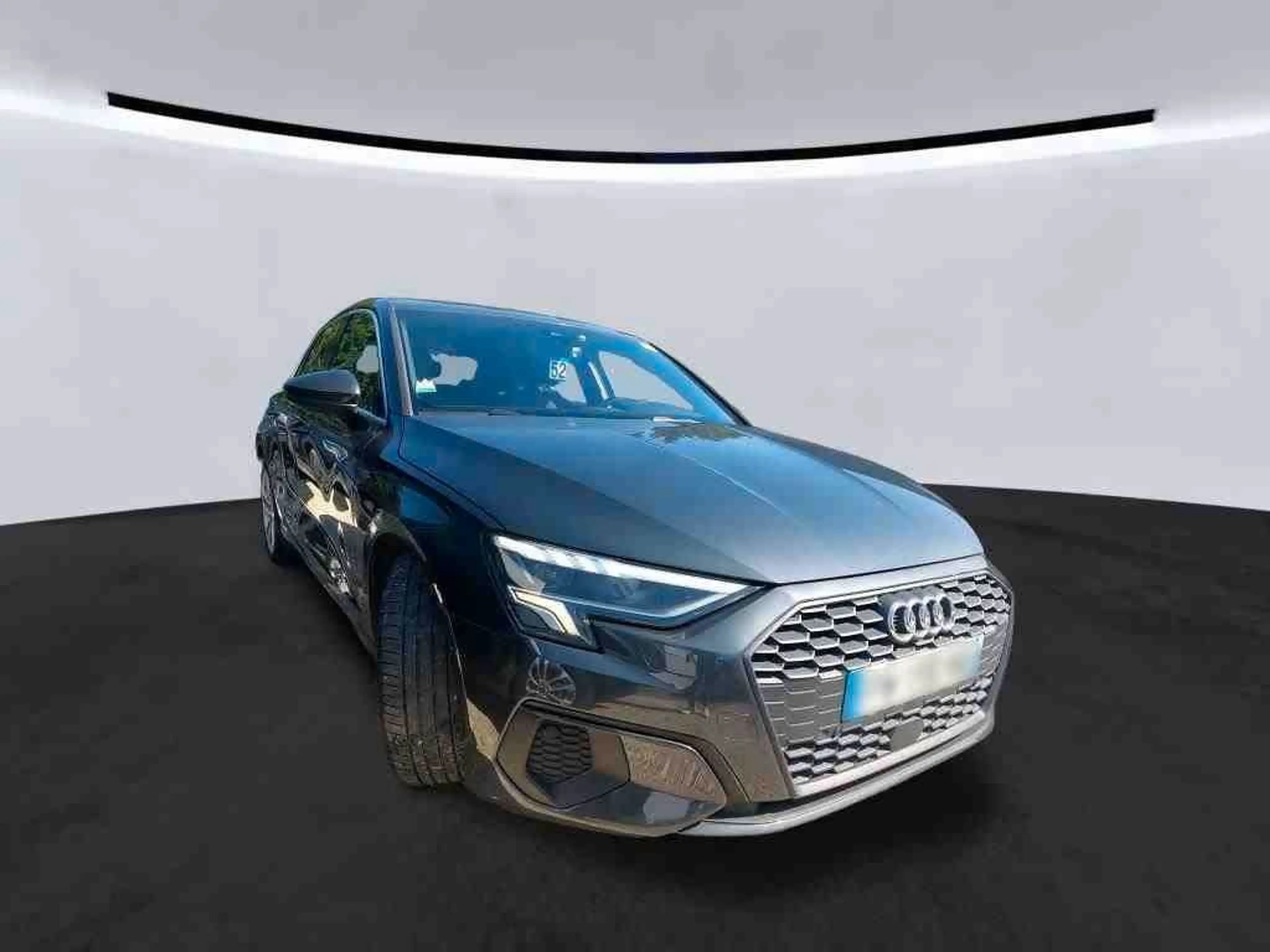 Audi A3 Sportback 2.0TDI Navi Kamera Alu17 PDC LED — photo 2