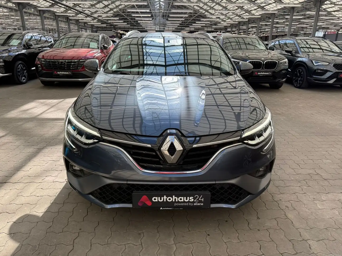 Renault Megane IV 1.5 BLUE dCi 115 Grandtour R.S. Line Grau - 2