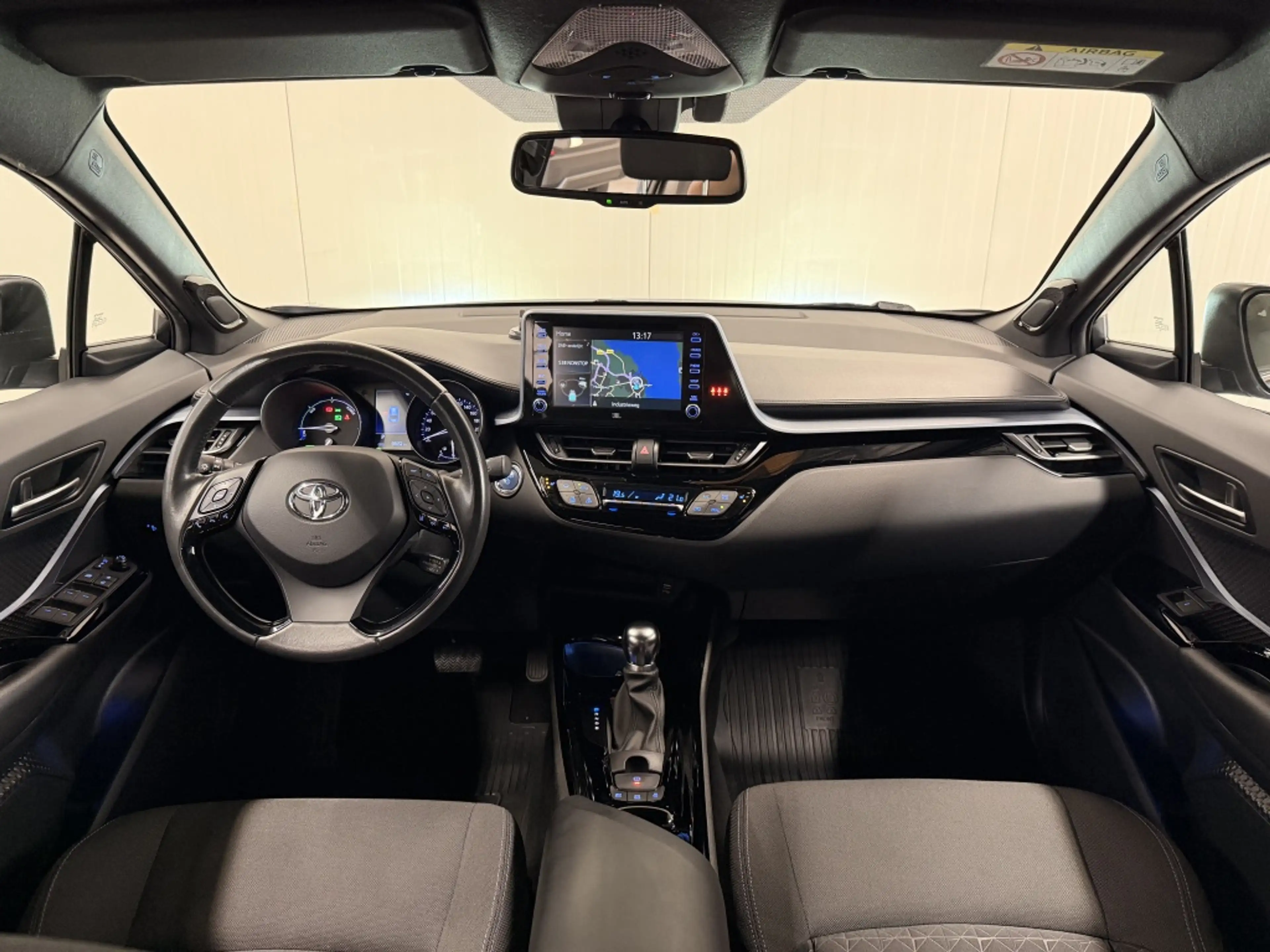 Toyota C-HR 1.8 Hyb. First Edit. — photo 3