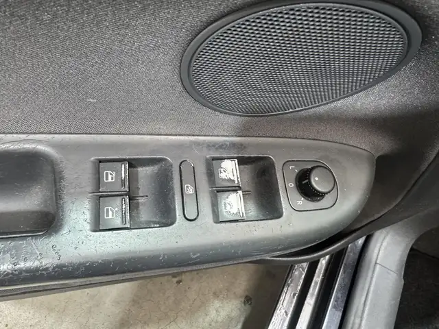 Volkswagen Golf Plus view 20