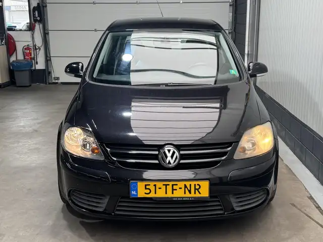Volkswagen Golf Plus view 2