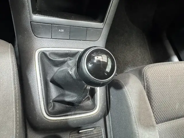 Volkswagen Golf Plus view 14