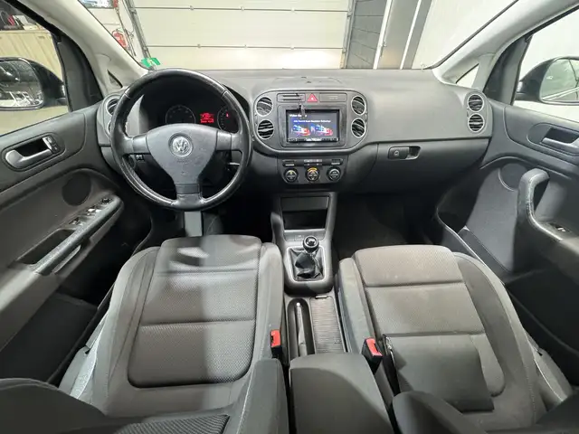 Volkswagen Golf Plus view 11