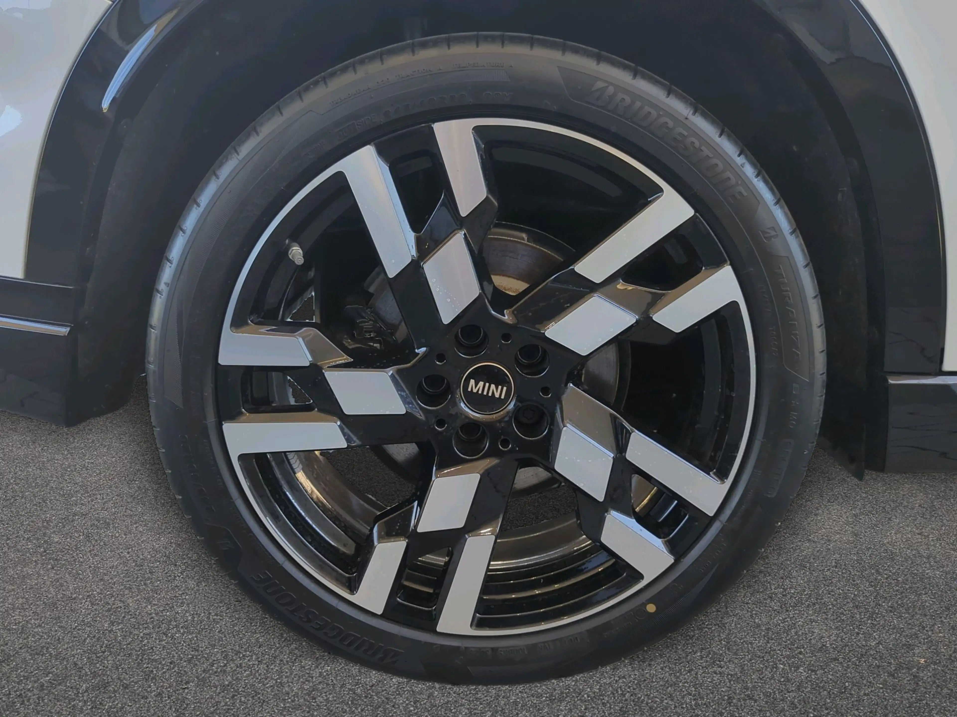 MINI Countryman S All4 John Cooper Works Trim — photo 12