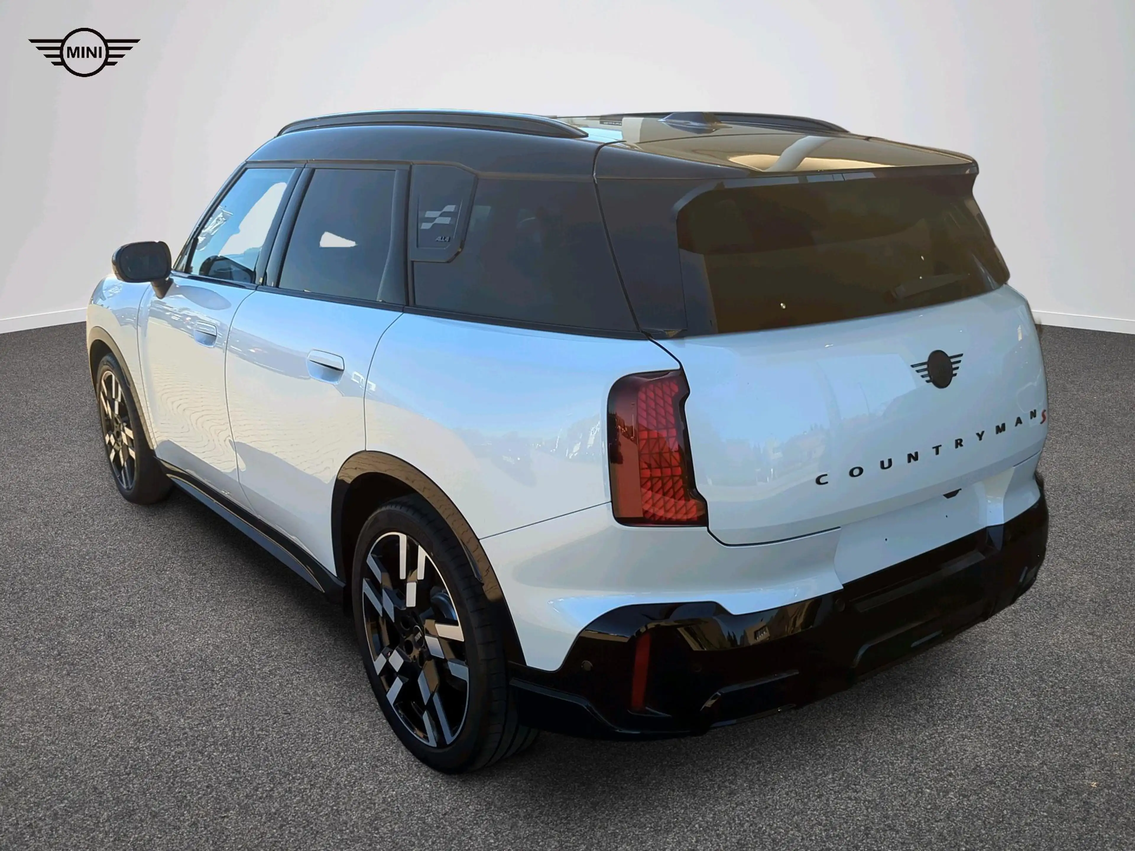 MINI Countryman S All4 John Cooper Works Trim — photo 7