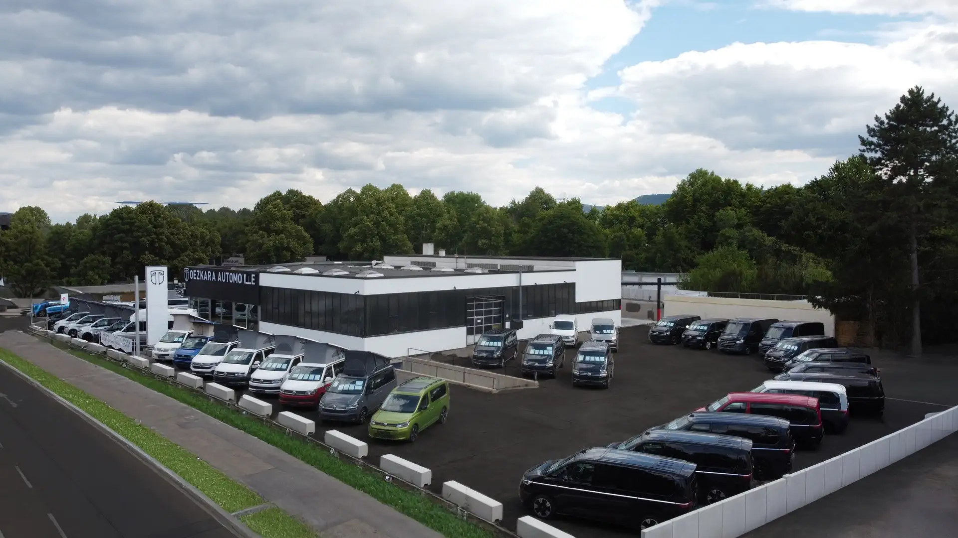 Volkswagen T6.1 Multivan Multivan Trendline FWD150PS *LED *STHZ *7-SITZER Blanc - 1