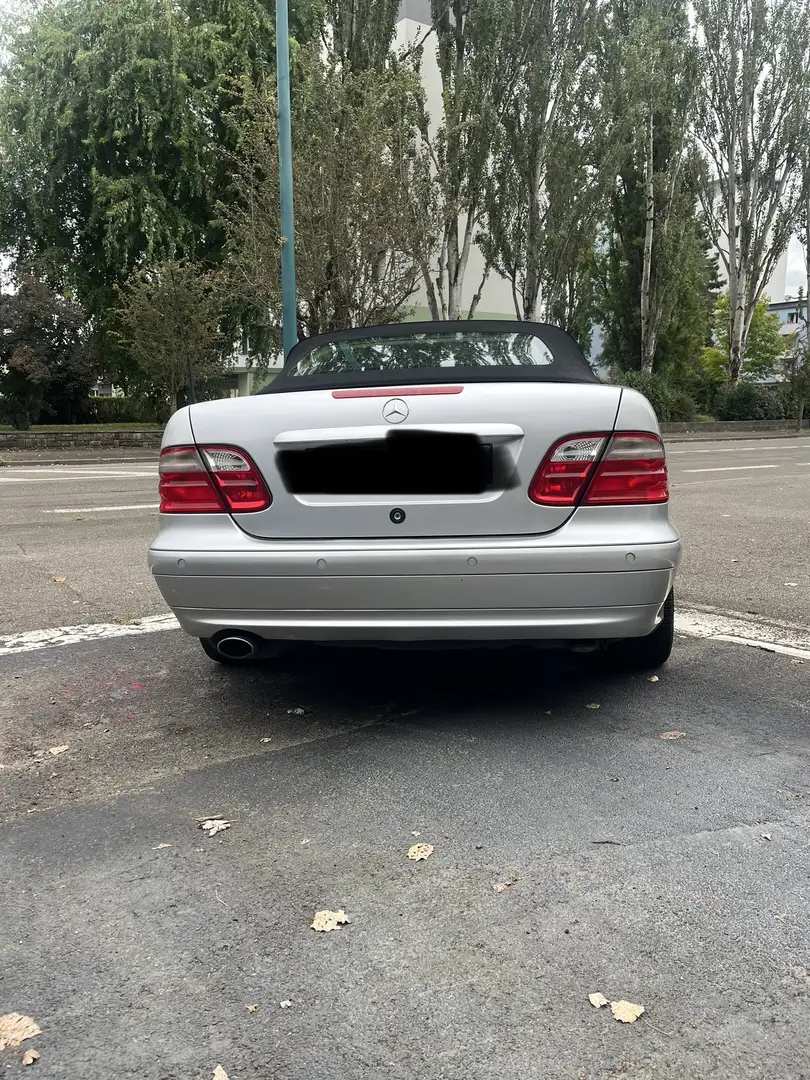 Mercedes-Benz CLK 320 - 2