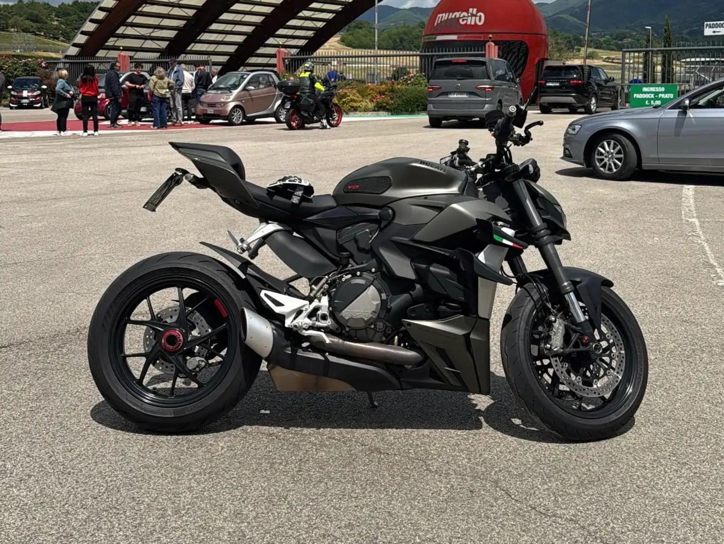 Ducati Streetfighter V2 Verde - 1