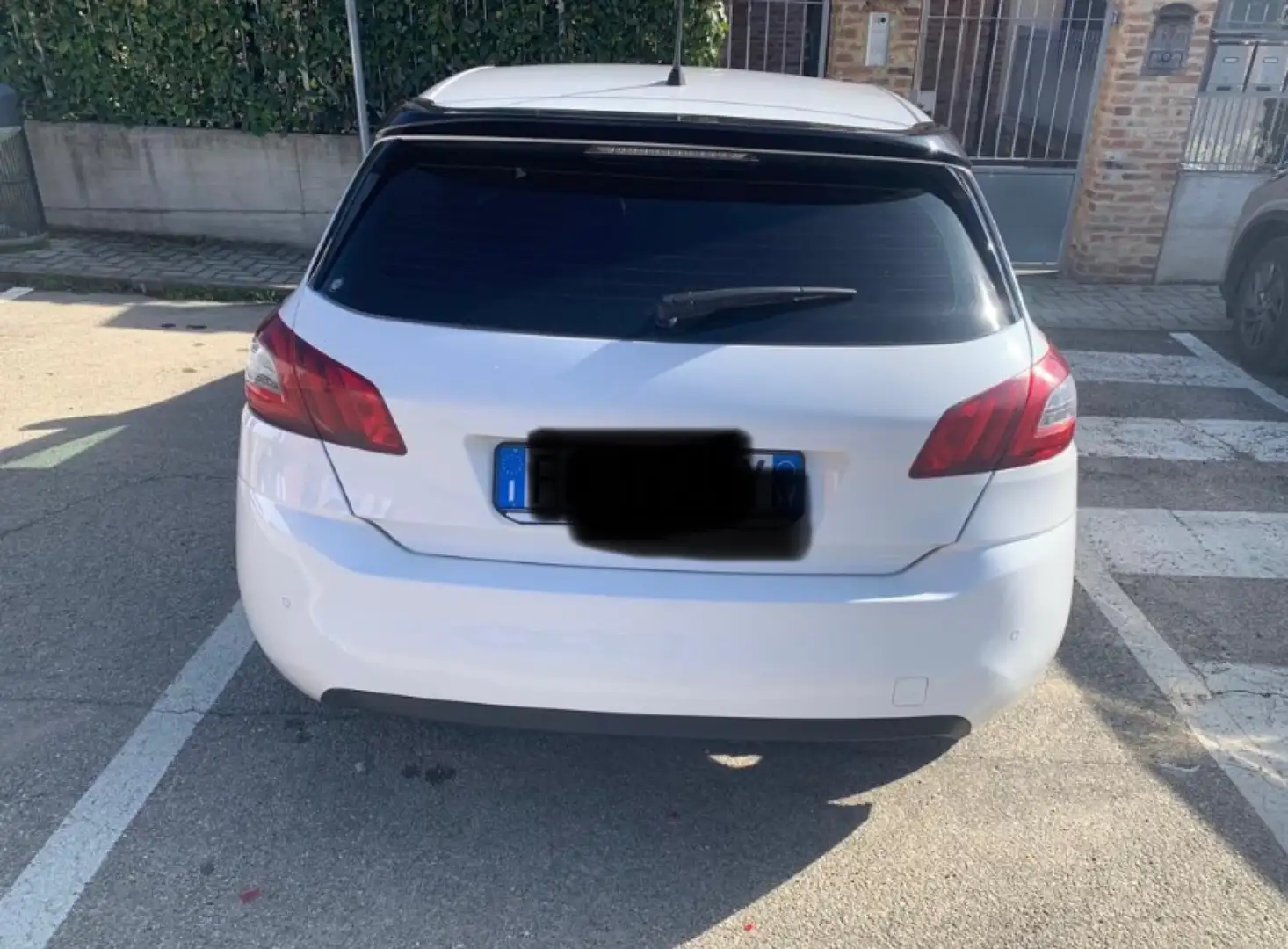 Peugeot 308 5p 1.6 bluehdi Active s&s 100cv Bianco - 2