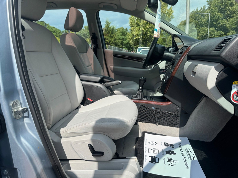Mercedes-Benz A 200 ELEGANCE*LEDER*PANORAMA*SHZ*VOLL! — photo 15
