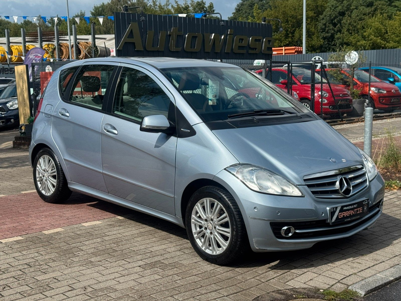Mercedes-Benz A 200 ELEGANCE*LEDER*PANORAMA*SHZ*VOLL! — photo 2