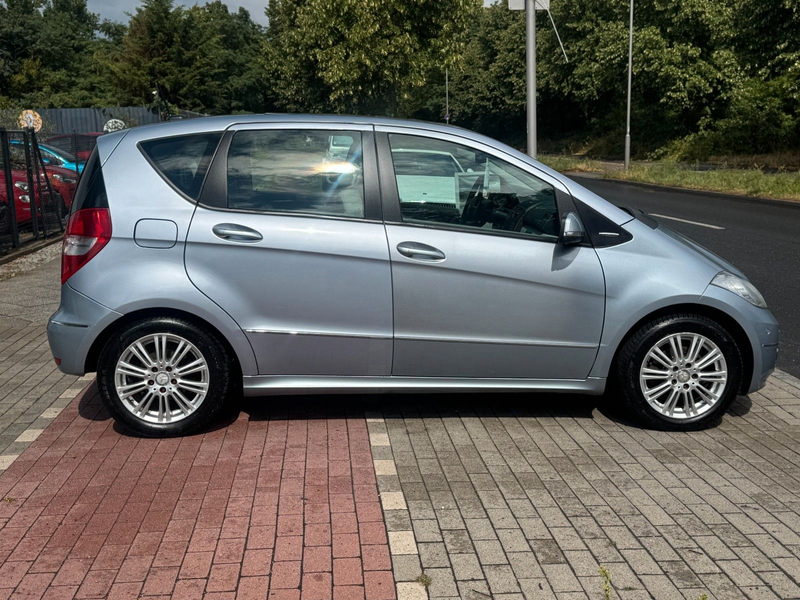 Mercedes-Benz A 200 ELEGANCE*LEDER*PANORAMA*SHZ*VOLL! — photo 3