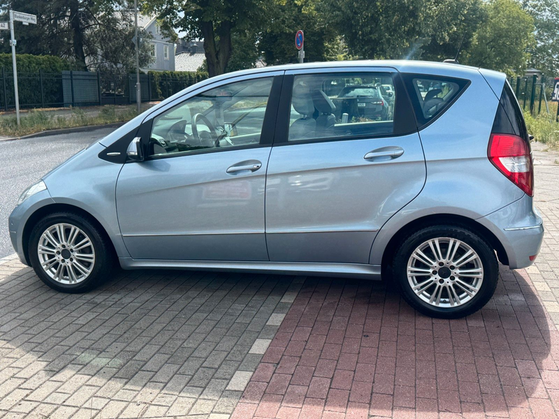 Mercedes-Benz A 200 ELEGANCE*LEDER*PANORAMA*SHZ*VOLL! — photo 6