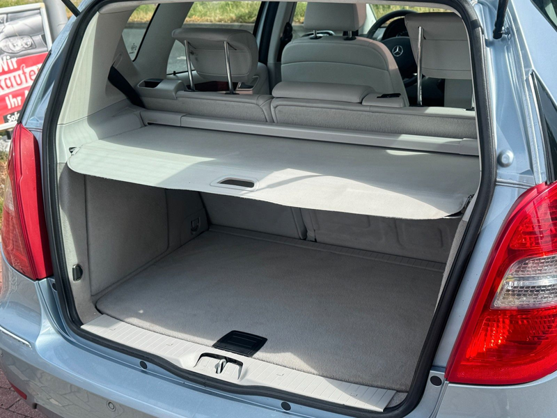 Mercedes-Benz A 200 ELEGANCE*LEDER*PANORAMA*SHZ*VOLL! — photo 8