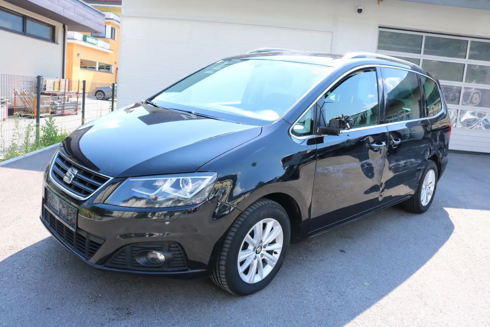 SEAT Alhambra Executive 2,0 TDI 127g Schwarz - 1