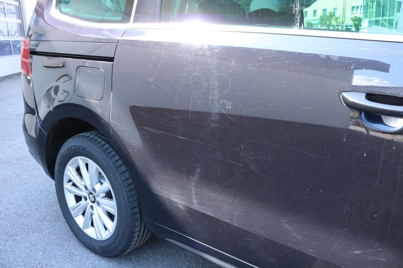 SEAT Alhambra Executive 2,0 TDI 127g — photo 9