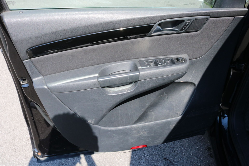 SEAT Alhambra Executive 2,0 TDI 127g — photo 12
